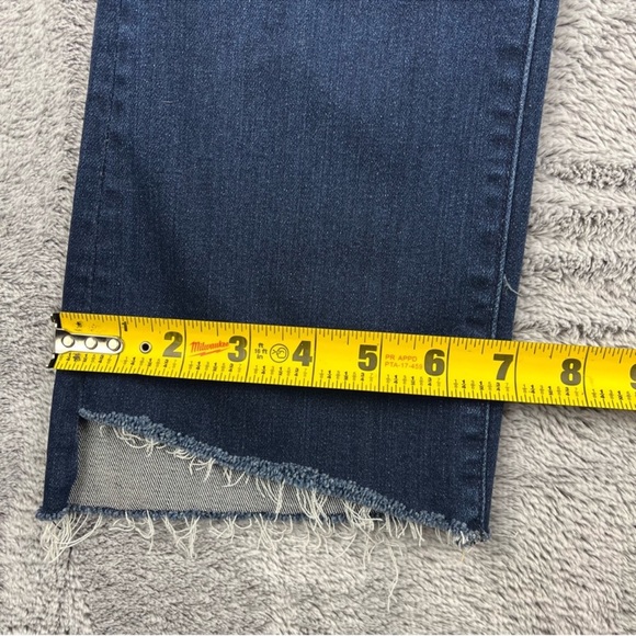 Like NEW MOTHER Jeans size 26. The Insider Crop Step Fray - Picture 4 of 13